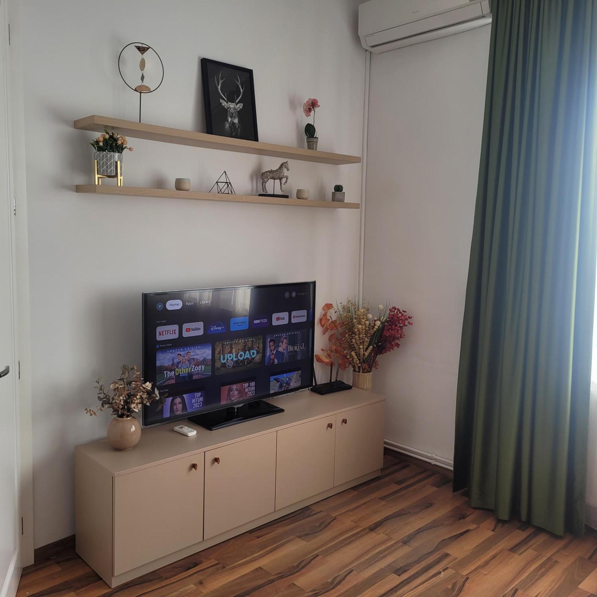 B8 - Spacious, Charming Apartment In Central 锡比乌 外观 照片